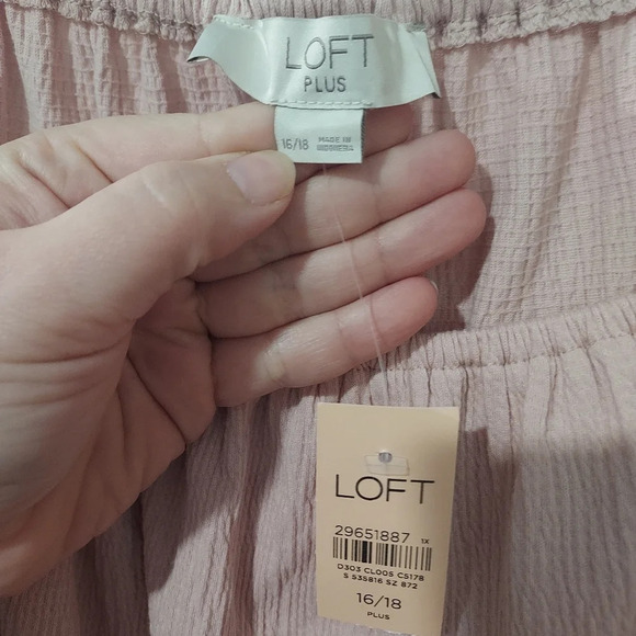 NWT LOFT Plus Pink Textured Cinched Waist Top in Size 16/18 - Picture 3 of 8